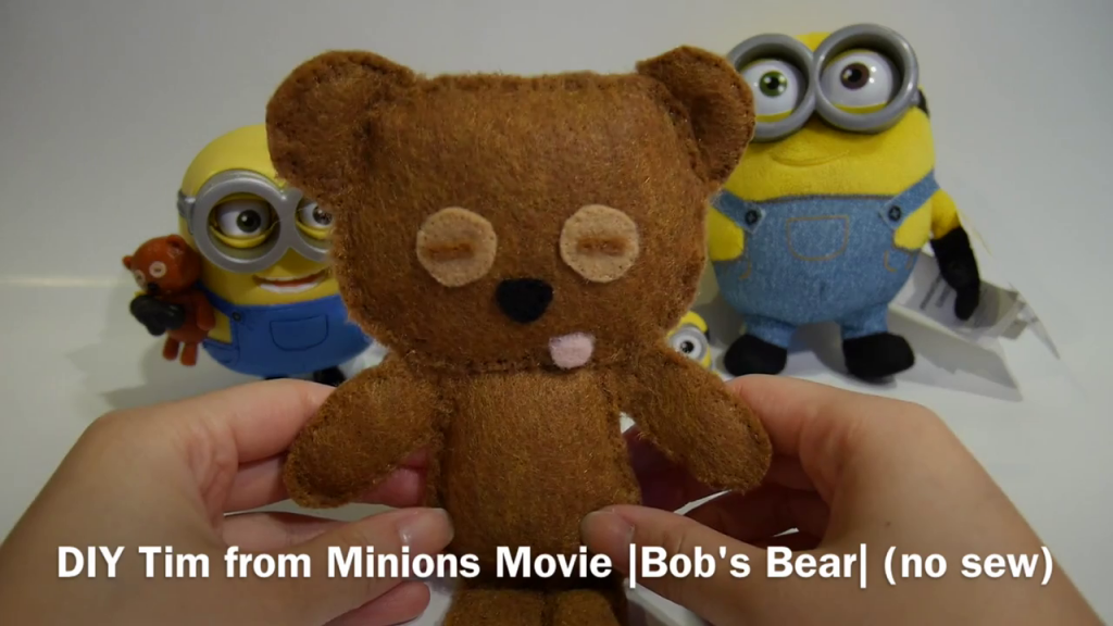 minions minion bob with teddy bear